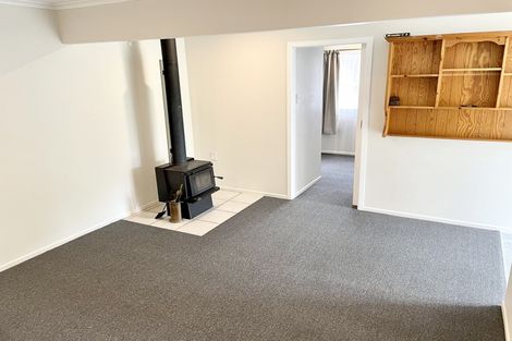 Photo of property in 28a Fruitvale Road, New Lynn, Auckland, 0600