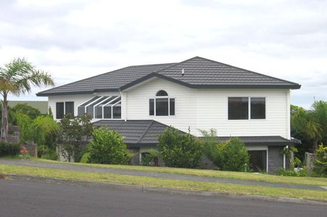 Photo of property in 96 Seaview Road, Glenfield, Auckland, 0629