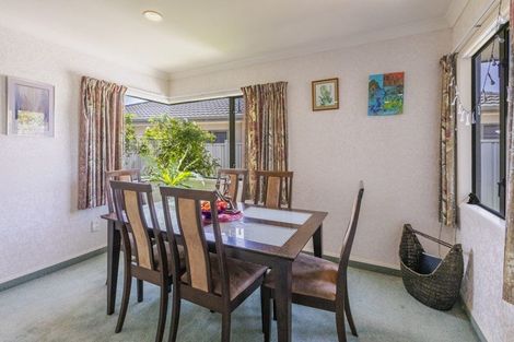Photo of property in 69 Kensington Drive, Taradale, Napier, 4112