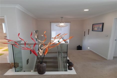 Photo of property in 20 Drumbuoy Drive, Flat Bush, Auckland, 2019