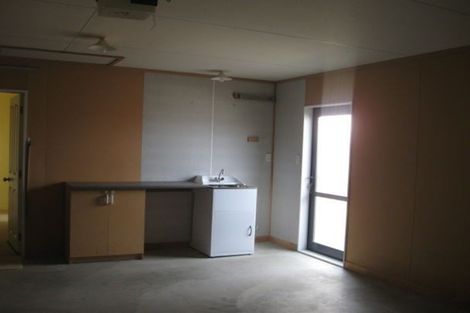 Photo of property in 12 Sycamore Crescent, Fitzherbert, Palmerston North, 4410
