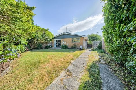 Photo of property in 21f1- Roband Crescent, Brown Owl, Upper Hutt, 5018