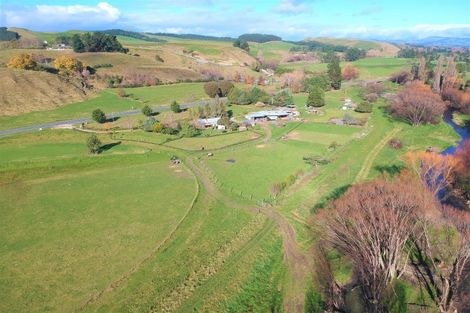 Photo of property in 2966 State Highway 2, Waipukurau, 4281