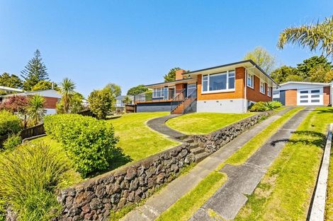 Photo of property in 33 Noall Street, Te Atatu Peninsula, Auckland, 0610