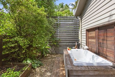 Photo of property in 23b Uenuku Avenue, Raglan, 3225