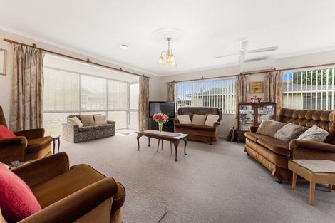 Photo of property in 1/81 Tukapa Street, Westown, New Plymouth, 4310