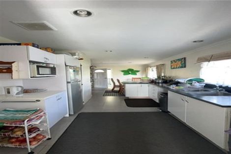 Photo of property in 641 Te Atatu Road, Te Atatu Peninsula, Auckland, 0610
