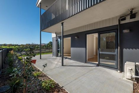 Photo of property in 3/7 Parapara Place, Albany, Auckland, 0632
