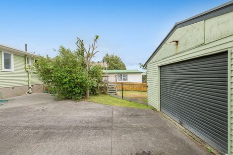 Photo of property in 9 Hand Road, Helensville, 0800
