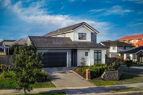 Photo of property in 2 Taikura Avenue, Red Beach, 0932