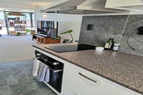 Photo of property in 40 Maunganui Road, Mount Maunganui, 3116