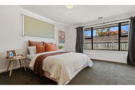 Photo of property in 100 Prestons Road, Redwood, Christchurch, 8051