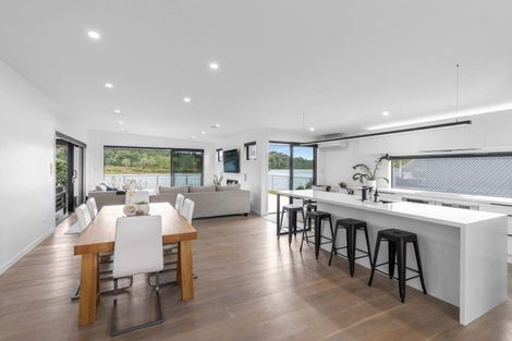 Photo of property in 18 Admiral Drive, Cooks Beach, Whitianga, 3591