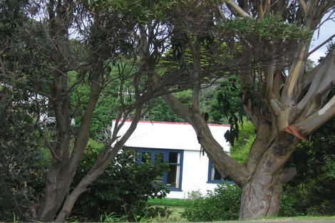 Photo of property in 79 Seaview Road, Paraparaumu Beach, Paraparaumu, 5032