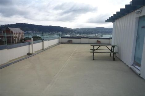 Photo of property in Jerningham Apartments, 20 Oriental Terrace, Oriental Bay, Wellington, 6011