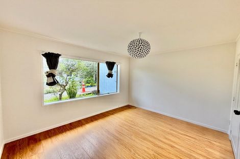 Photo of property in 2/48 Mayfair Crescent, Mairangi Bay, Auckland, 0630