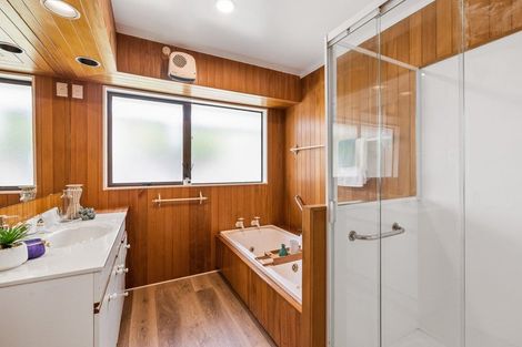 Photo of property in 17a Iti Grove, Waikanae, 5036