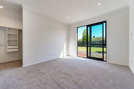 Photo of property in 33 Overton Street, Rototuna North, 3210