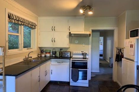Photo of property in 42 Chaytor Street, Northland, Wellington, 6012