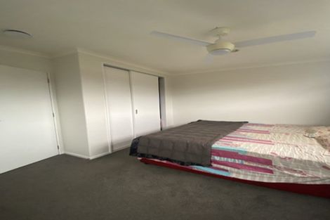 Photo of property in 40 Baverstock Road, Flat Bush, Auckland, 2016