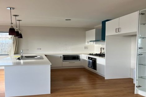 Photo of property in 10 Bridget Court, Red Beach, 0932