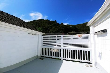 Photo of property in 3/3 Kowhai, Wainuiomata, Lower Hutt, 5014