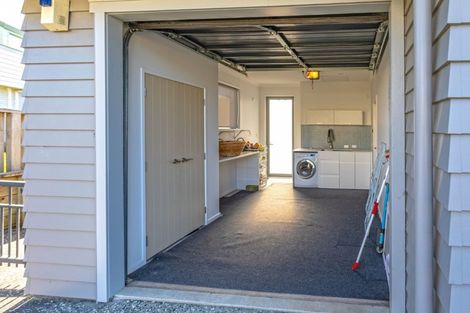 Photo of property in 100 Pacific View Drive, Whangamata, 3620