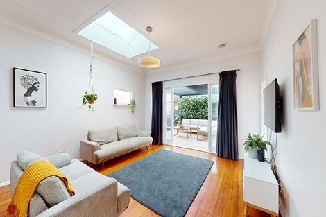 Photo of property in 47 Freyberg Street, Lyall Bay, Wellington, 6022