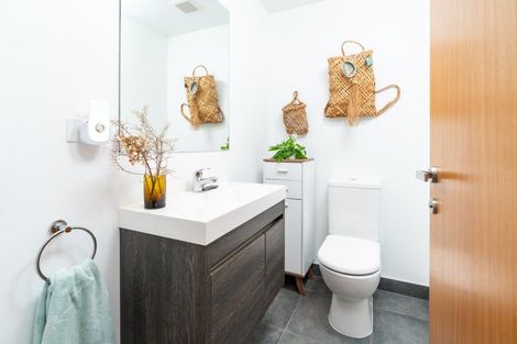 Photo of property in 26 Priscilla Crescent, Kingston, Wellington, 6021