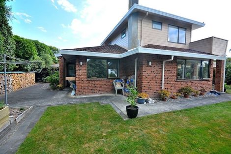 Photo of property in 17a Kowhai Grove, Waikanae, 5036