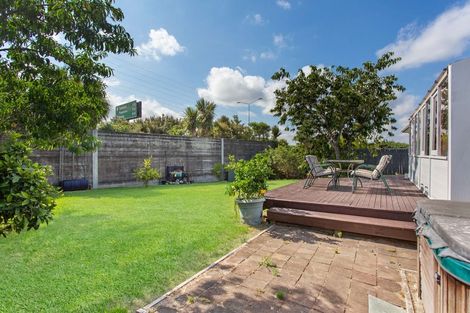 Photo of property in 14 Jenkins Place, Manurewa East, Auckland, 2102