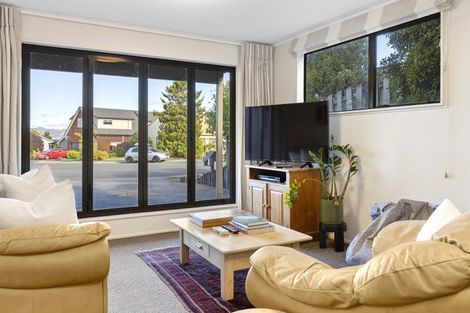Photo of property in 12 Golders Place, Richmond Heights, Taupo, 3330