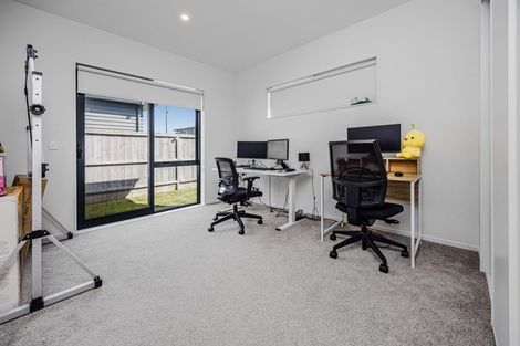 Photo of property in 41 Port Way, Rosehill, Papakura, 2113