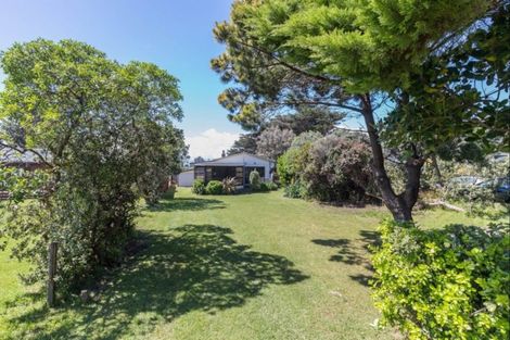 Photo of property in 70 Rua Avenue, Waitarere Beach, Levin, 5510