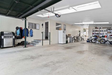 Photo of property in 18 Hinewa Road, Otumoetai, Tauranga, 3110