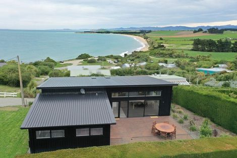 Photo of property in 30 Chambers Street, Kakanui, Oamaru, 9495