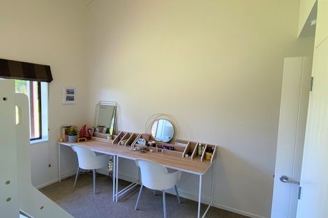 Photo of property in 5 Godwit Place, Waiuku, 2123