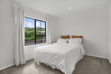 Photo of property in 20 Barberry Grove, Maungaraki, Lower Hutt, 5010