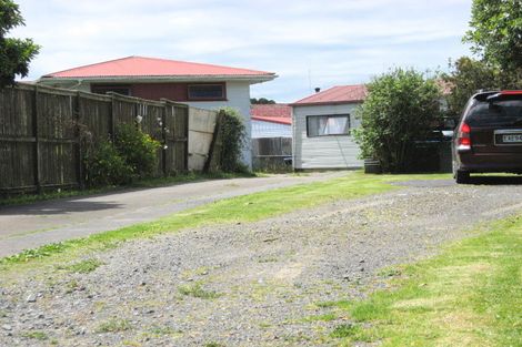 Photo of property in 5 Staverton Crescent, Mangere, Auckland, 2022