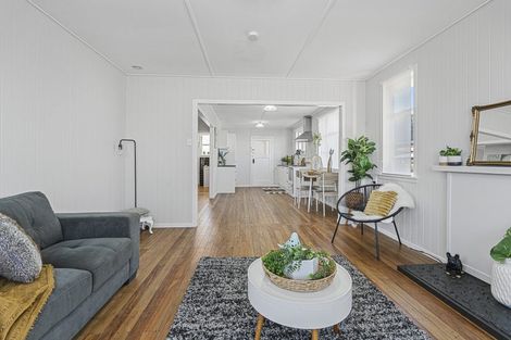 Photo of property in 6 Victoria Street, Waitara, 4320