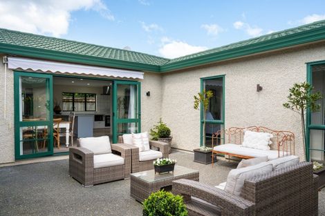 Photo of property in 2 Hanna Place, Havelock North, 4130