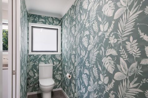 Photo of property in 64 Kotare Street, Waikanae, 5036