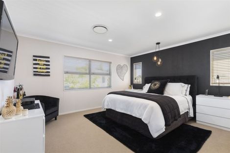 Photo of property in 25 Pine Harbour Parade, Beachlands, Auckland, 2018