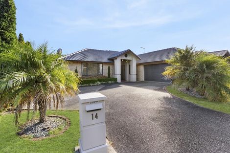 Photo of property in 14 Lansell Drive, East Tamaki Heights, Auckland, 2016