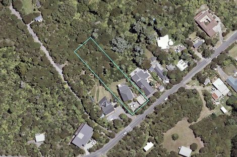 Photo of property in 41 Te Ahuahu Road, Piha, New Lynn, 0772