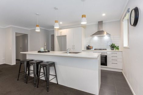 Photo of property in 26 Mooring Close, Whitby, Porirua, 5024