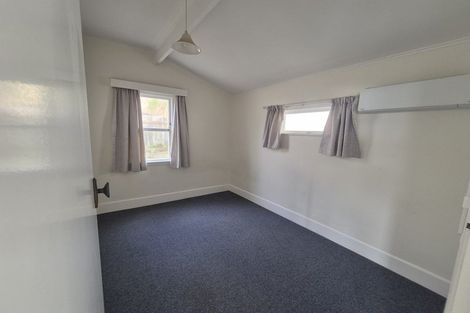 Photo of property in 68 Evans Bay Parade, Roseneath, Wellington, 6021