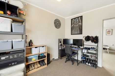 Photo of property in 2/54 Weston Avenue, Roslyn, Palmerston North, 4414