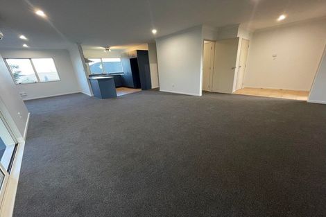 Photo of property in 22 Killygordon Place, Massey, Auckland, 0614