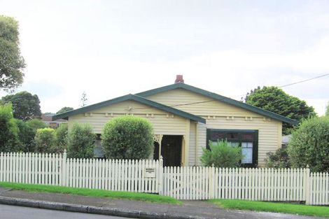 Photo of property in 30 Tahi Terrace, Glen Eden, Auckland, 0602